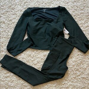 Old Navy Go Dry Leggings and Top Set